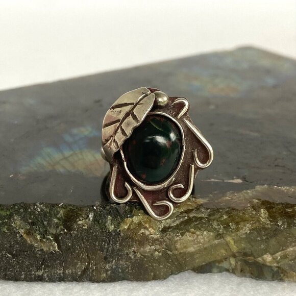 VTG Sterling Silver 925 Southwest Style Oval Deep Green Bloodstone Ring Sz 4.5 - Picture 14 of 16